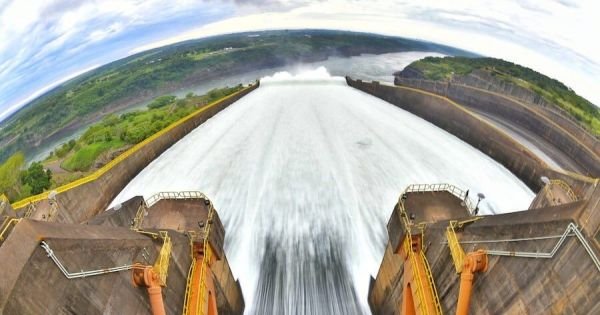 Paraguay probeert datacenters en waterstof aan te trekken met speciale elektriciteitstarieven en opent een front met ANDE